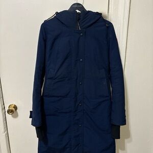 Canada Goose Women's navy puffer Jacket